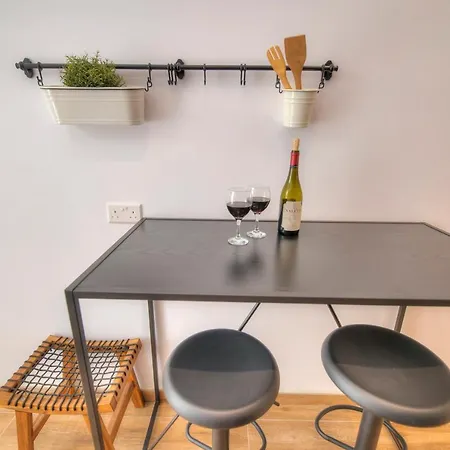 Unique And Tastefully Furnished Maisonette With Large Yard Sbon1-1 Casa de Férias *