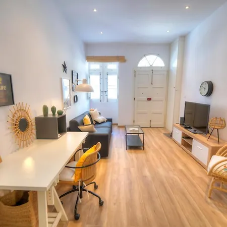Unique And Tastefully Furnished Maisonette With Large Yard Sbon1-1 * Sliema