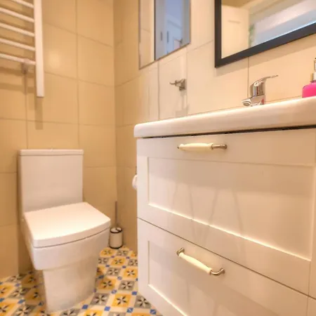 Dom wakacyjny Unique And Tastefully Furnished Maisonette With Large Yard Sbon1-1 Sliema