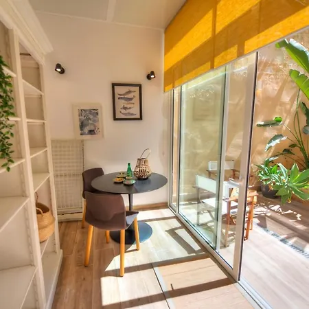 Unique And Tastefully Furnished Maisonette With Large Yard Sbon1-1 Case de vacanță Sliema