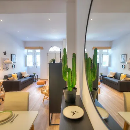 Unique And Tastefully Furnished Maisonette With Large Yard Sbon1-1